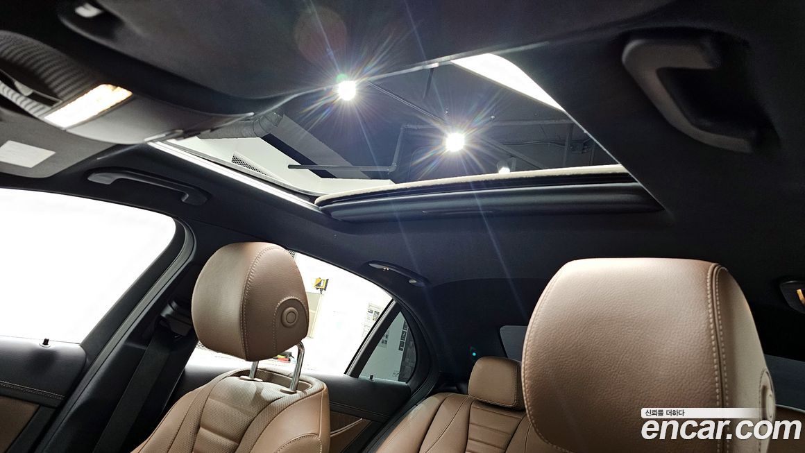 Mercedes-Benz E-Class 2022