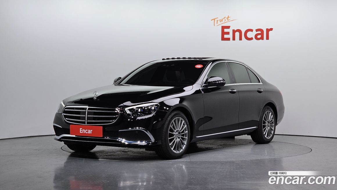 Mercedes-Benz E-Class 2022