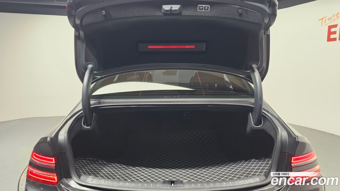 Genesis G80 2023