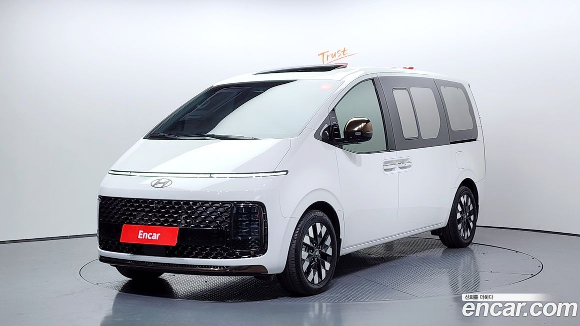 Hyundai Staria 2025