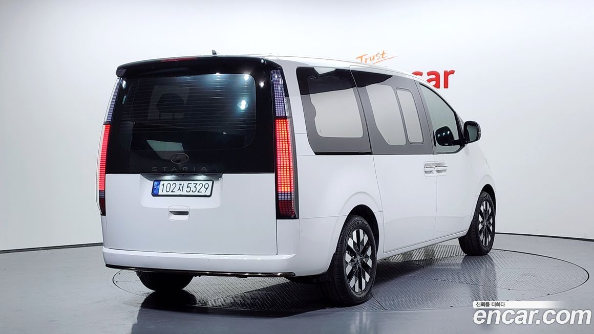Hyundai Staria 2025