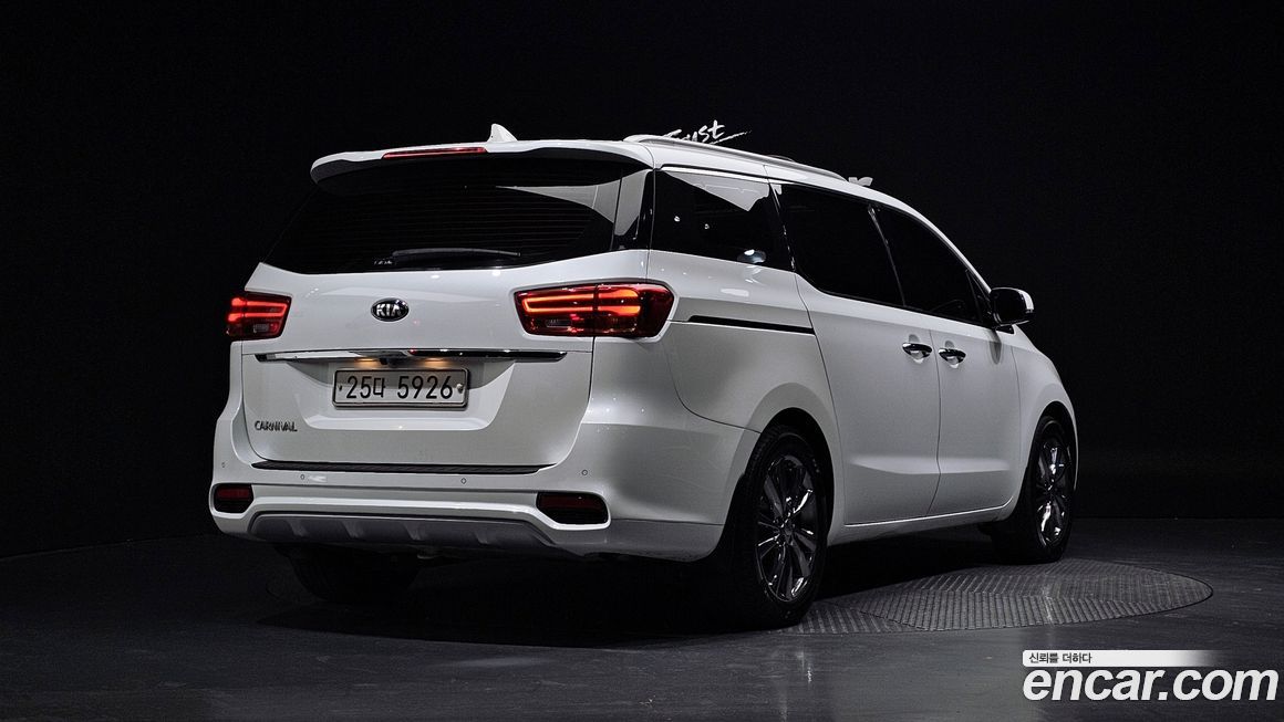 Kia Canival 2019