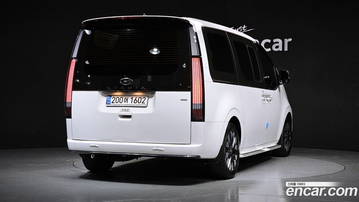 Hyundai Staria 2023