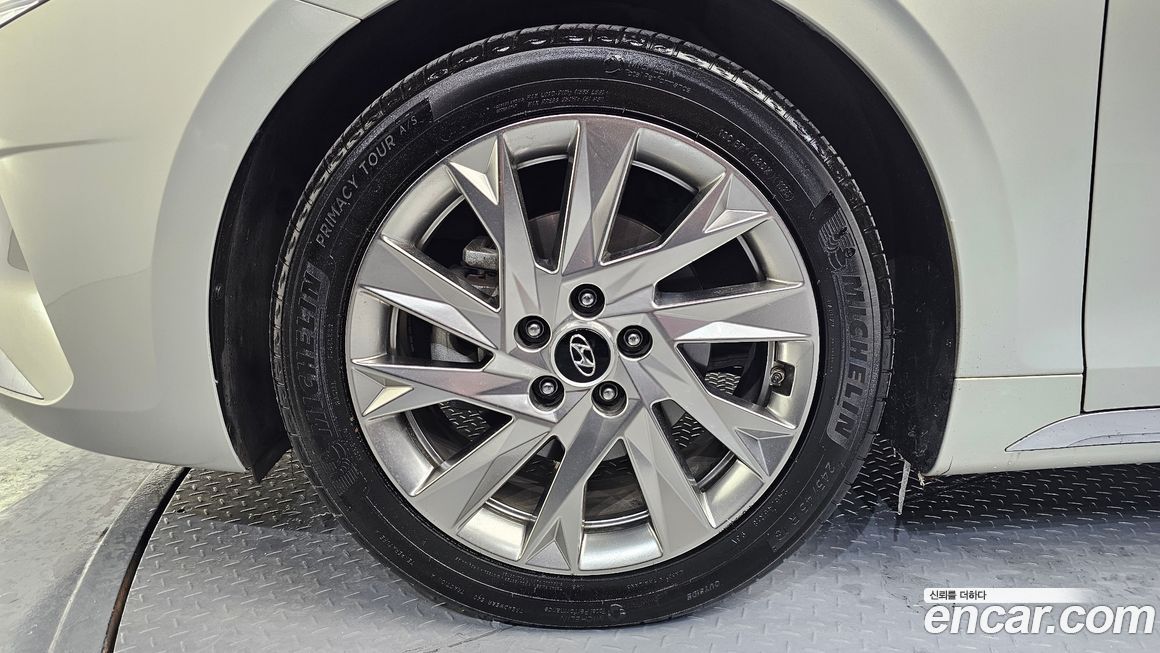 Hyundai Grandeur 2021