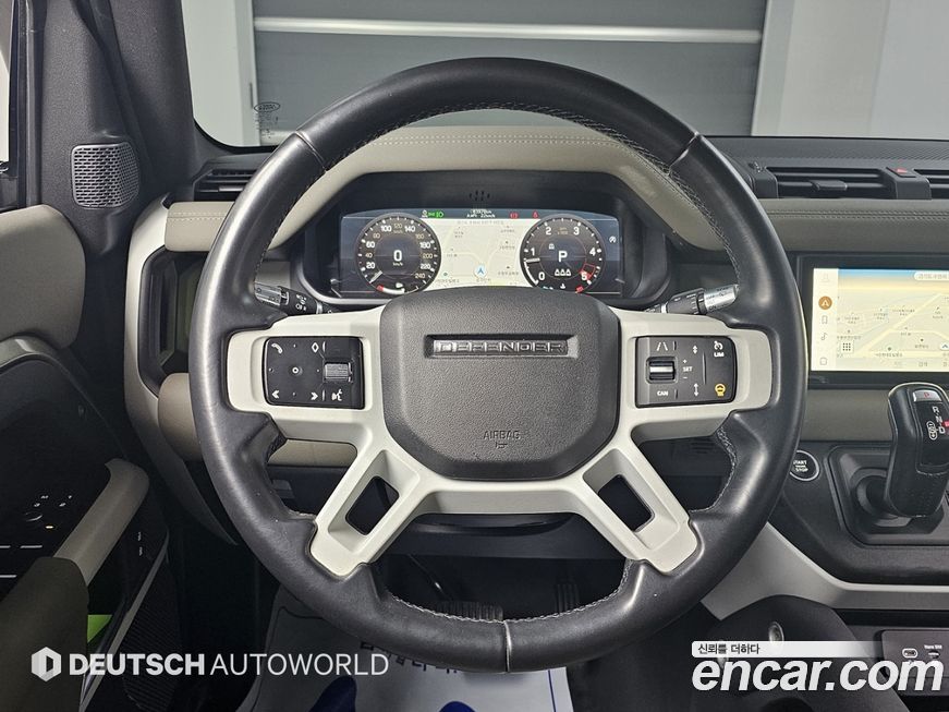 Land Rover Defender 2020