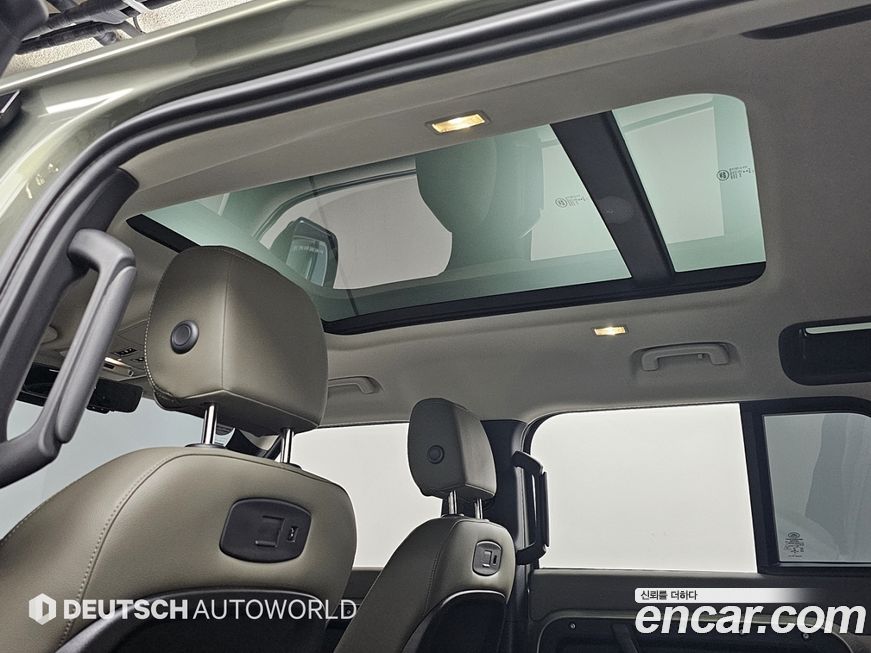 Land Rover Defender 2020