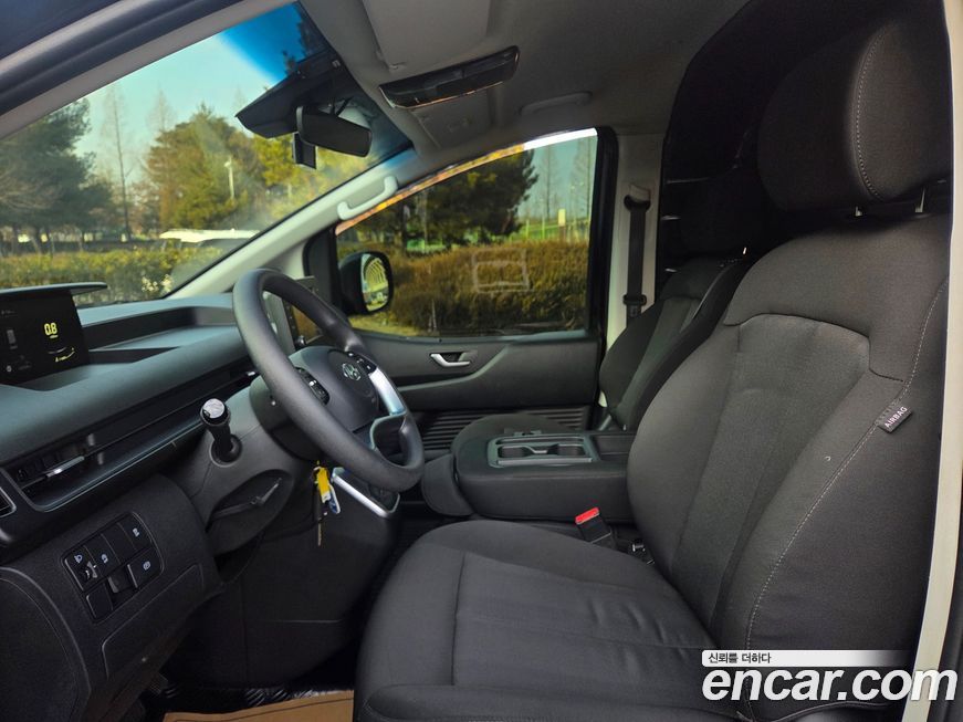 Hyundai Staria 2023
