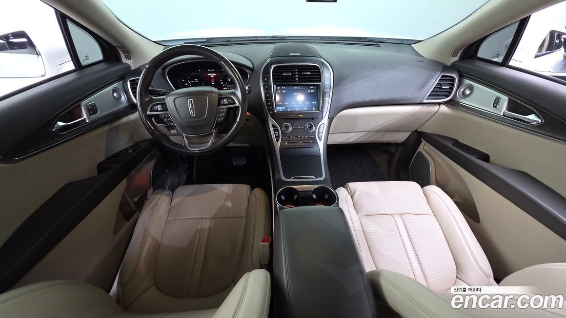 Lincoln Nautilus 2020