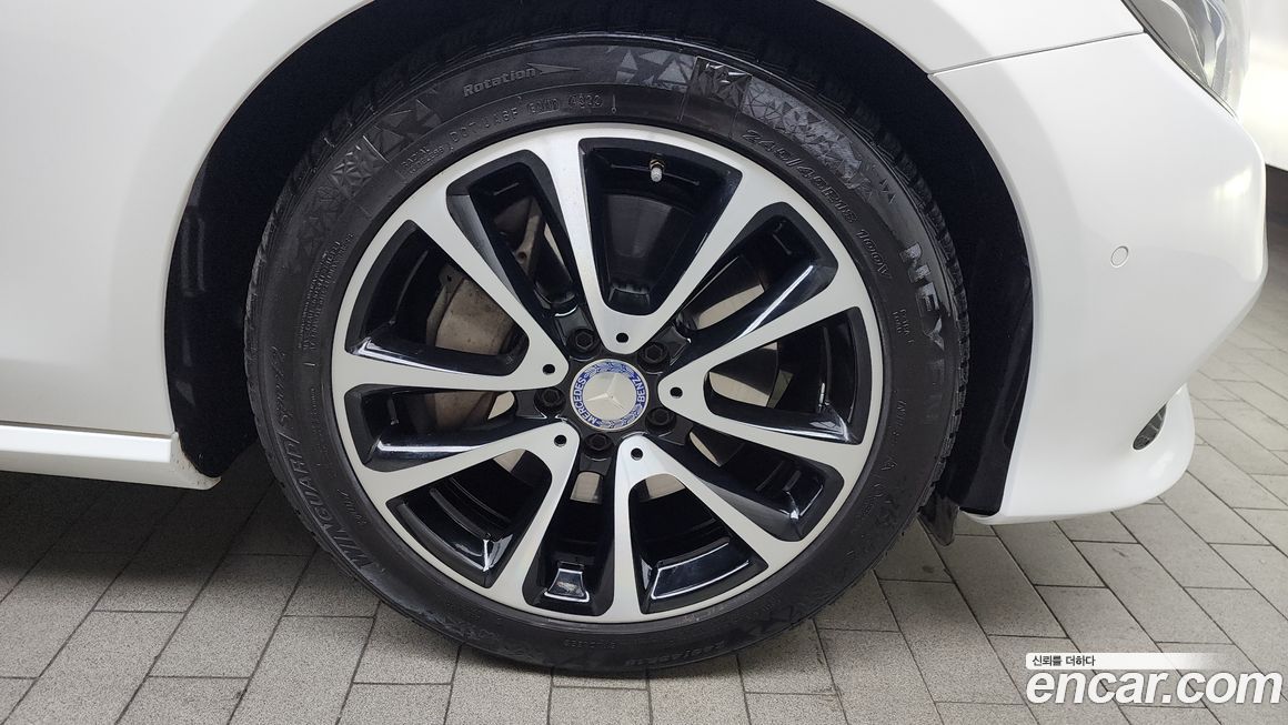 Mercedes-Benz E-Class 2017