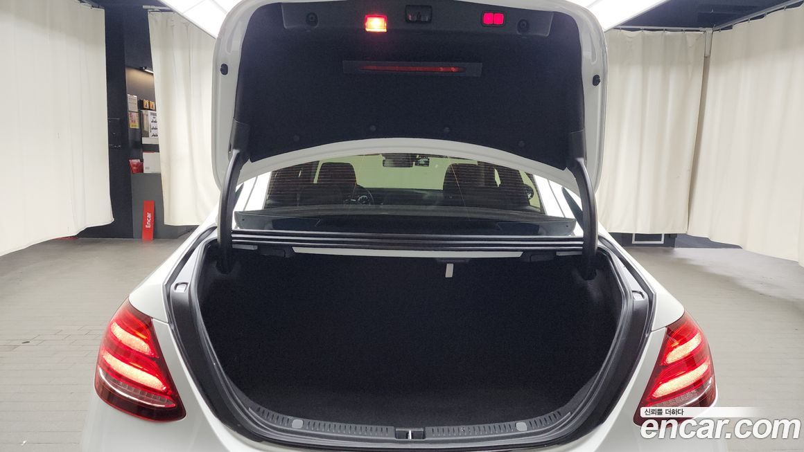 Mercedes-Benz E-Class 2017