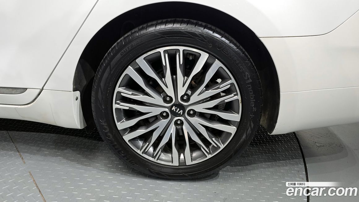 Kia K7 2021