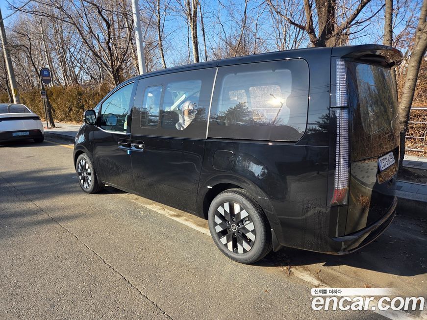 Hyundai Staria 2025