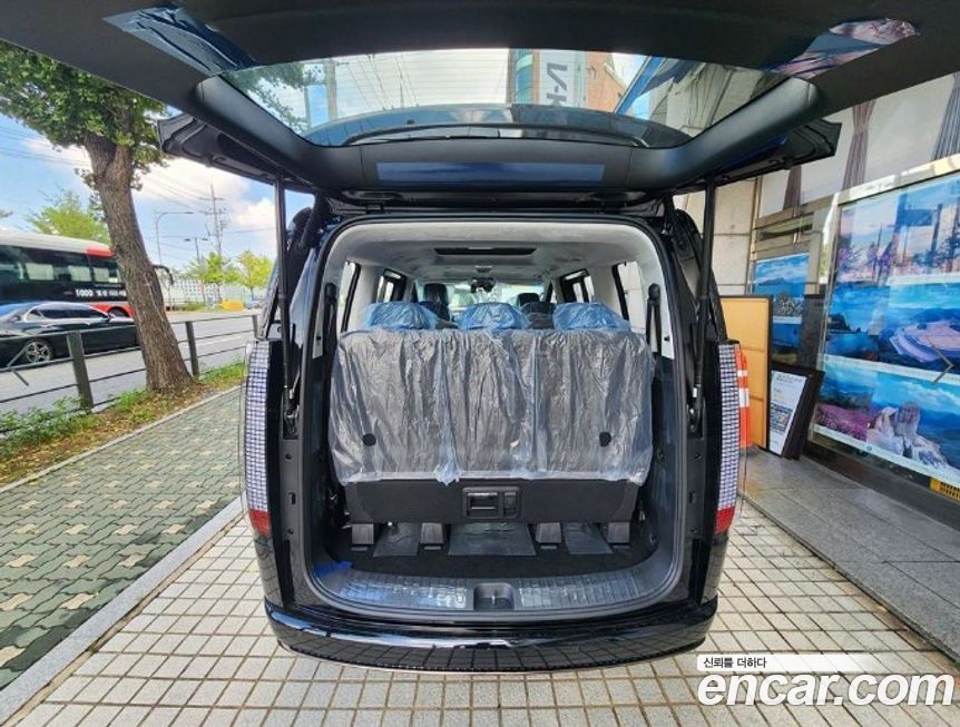 Hyundai Staria 2025