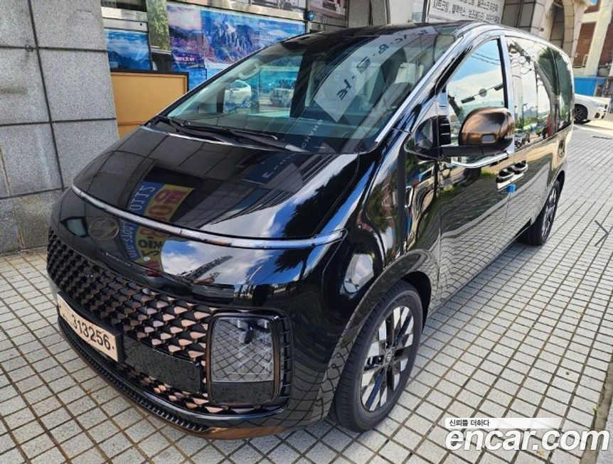 Hyundai Staria 2025