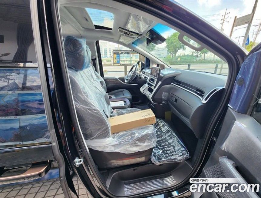 Hyundai Staria 2025