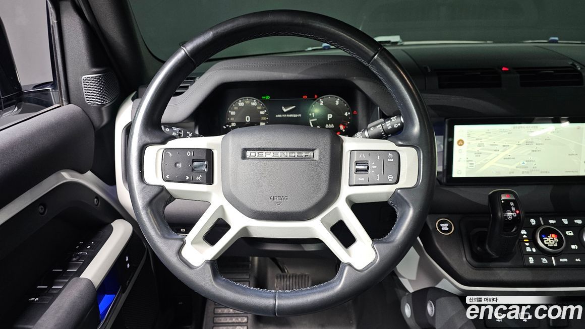 Land Rover Defender 2023