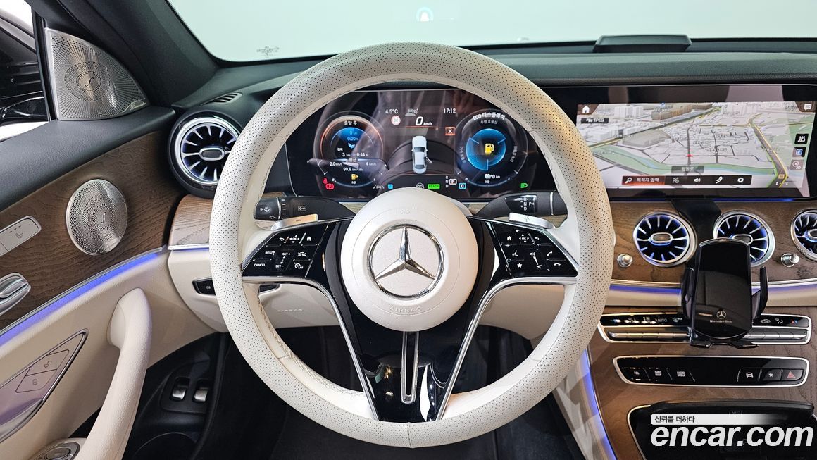 Mercedes-Benz E-Class 2021