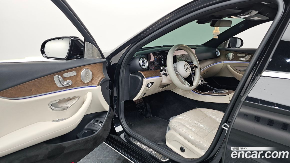 Mercedes-Benz E-Class 2021