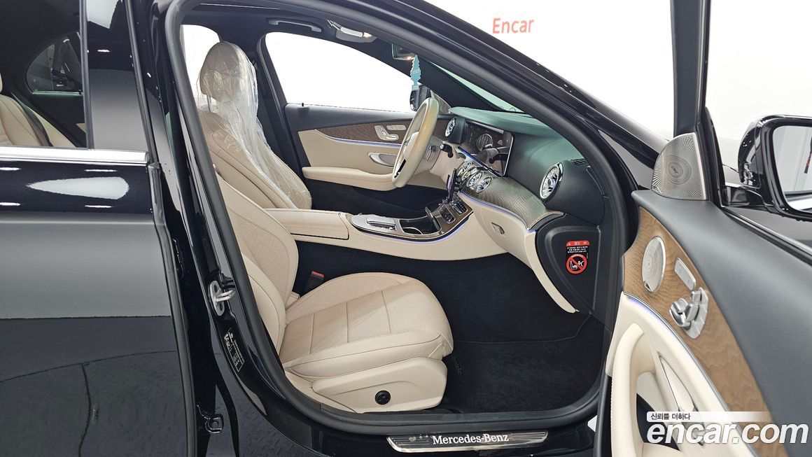 Mercedes-Benz E-Class 2021