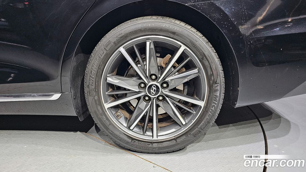 Hyundai Grandeur 2020