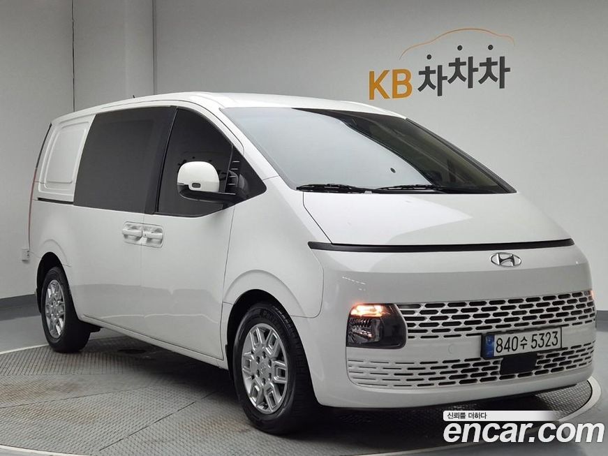 Hyundai Staria 2022