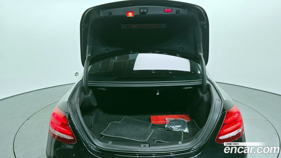 Mercedes-Benz E-Class 2017