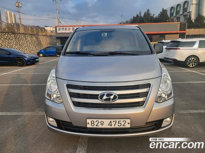 Hyundai Starex 2018