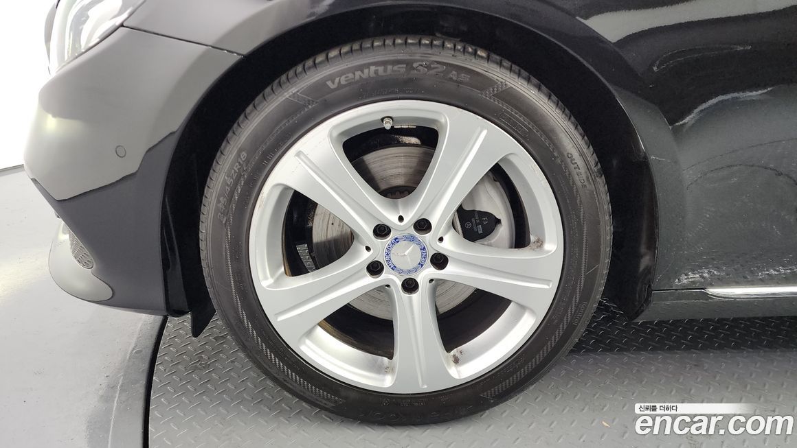 Mercedes-Benz E-Class 2017