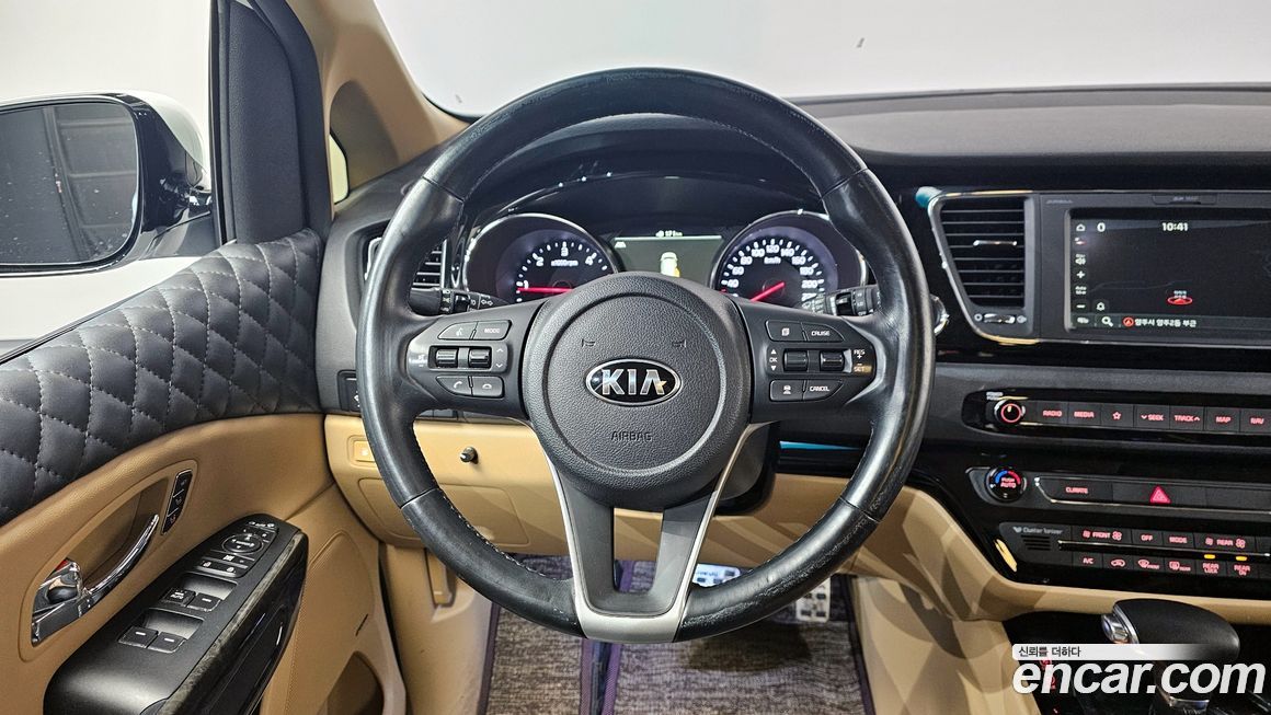 Kia Canival 2019