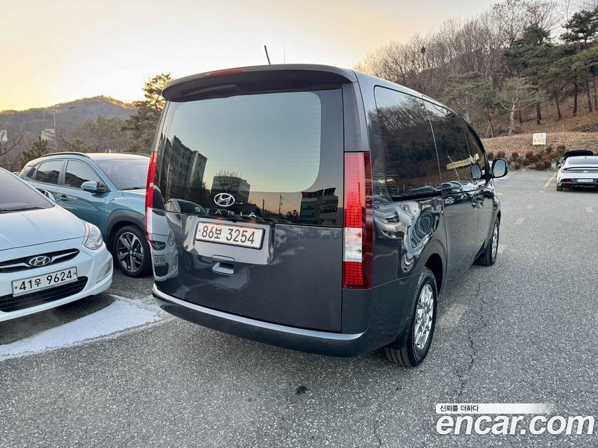 Hyundai Staria 2022