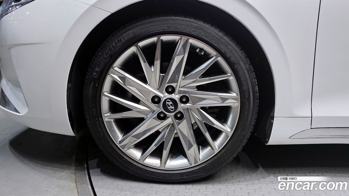 Hyundai Grandeur 2021