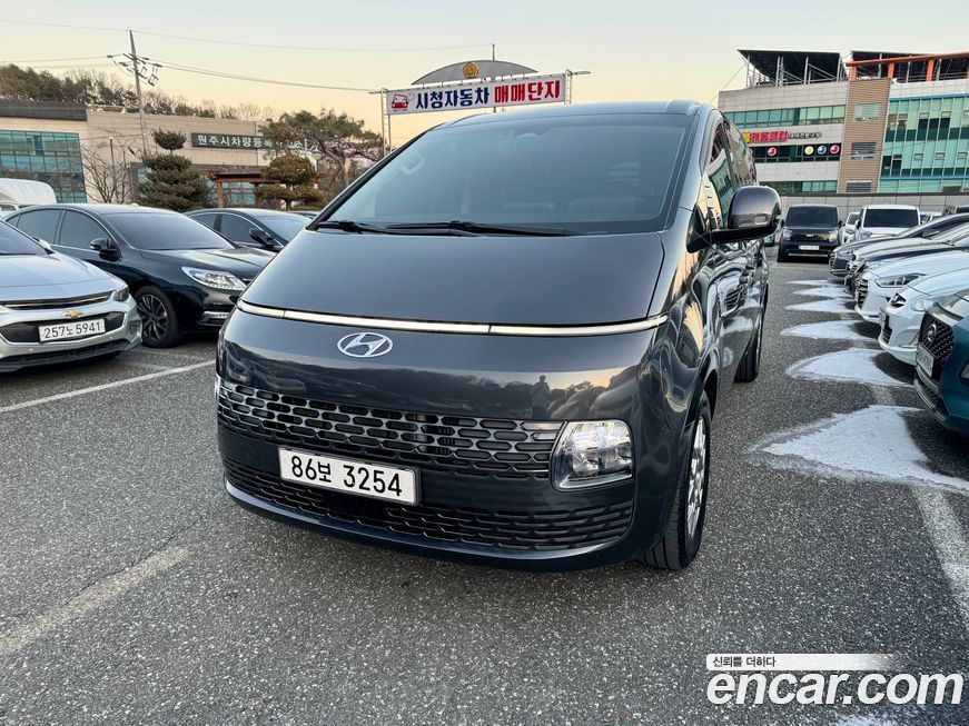 Hyundai Staria 2022