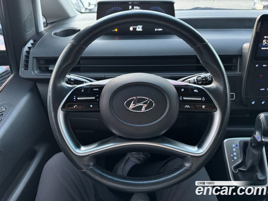 Hyundai Staria 2022
