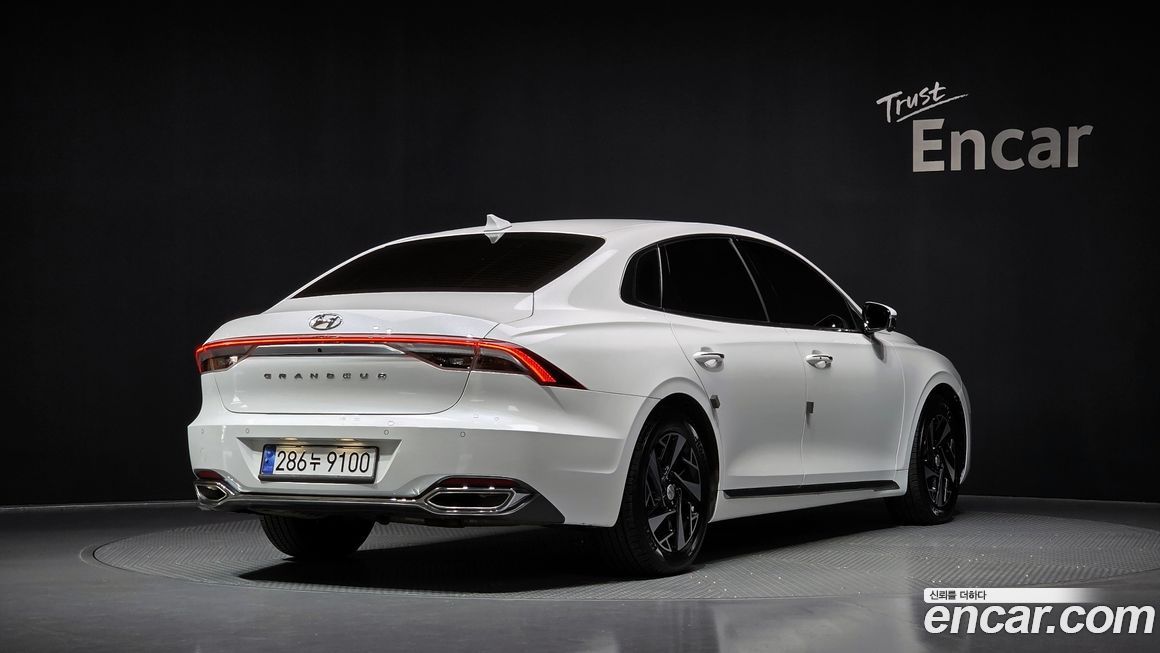 Hyundai Grandeur 2022