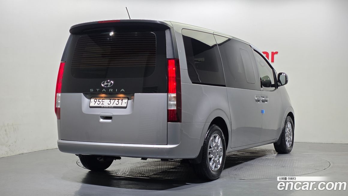 Hyundai Staria 2022