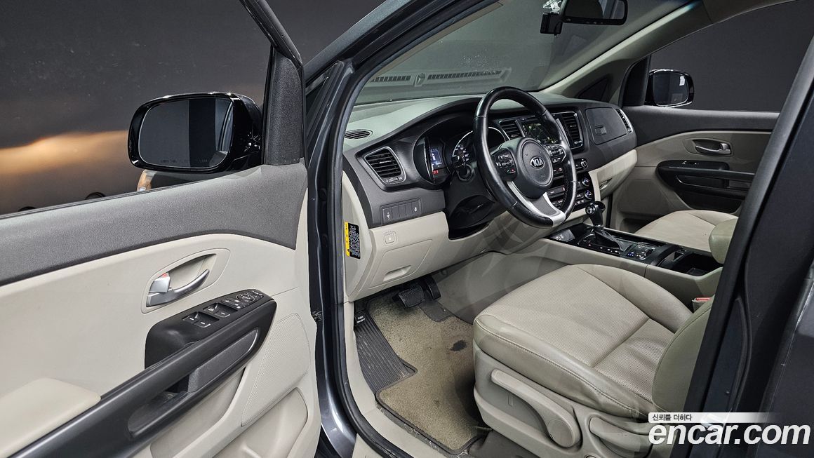 Kia Canival 2016