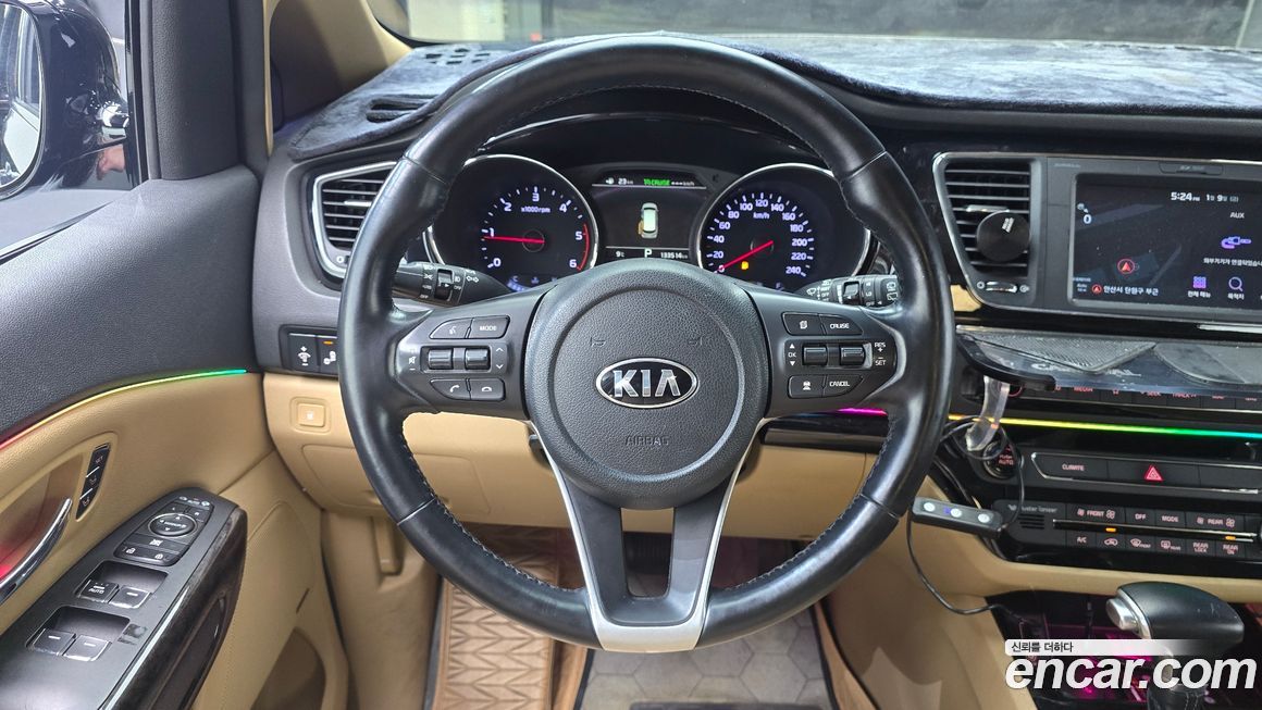 Kia Canival 2019