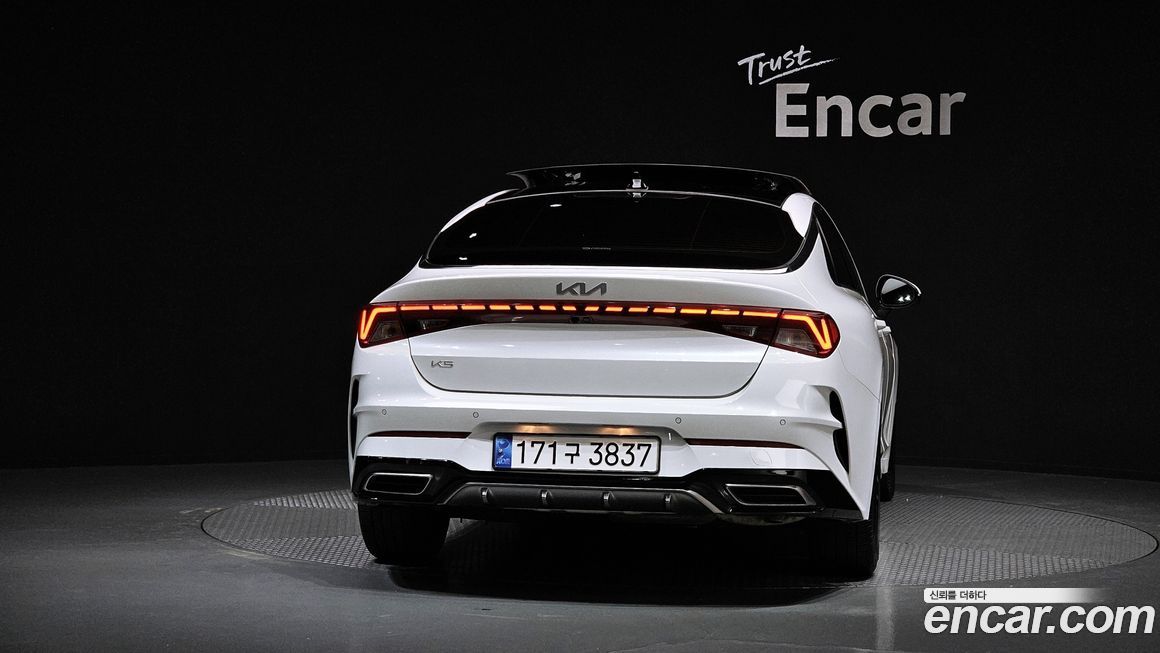Kia K5 2023