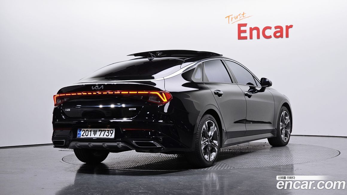 Kia K5 2023