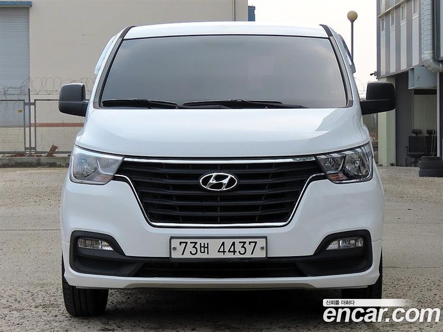Hyundai Starex 2021