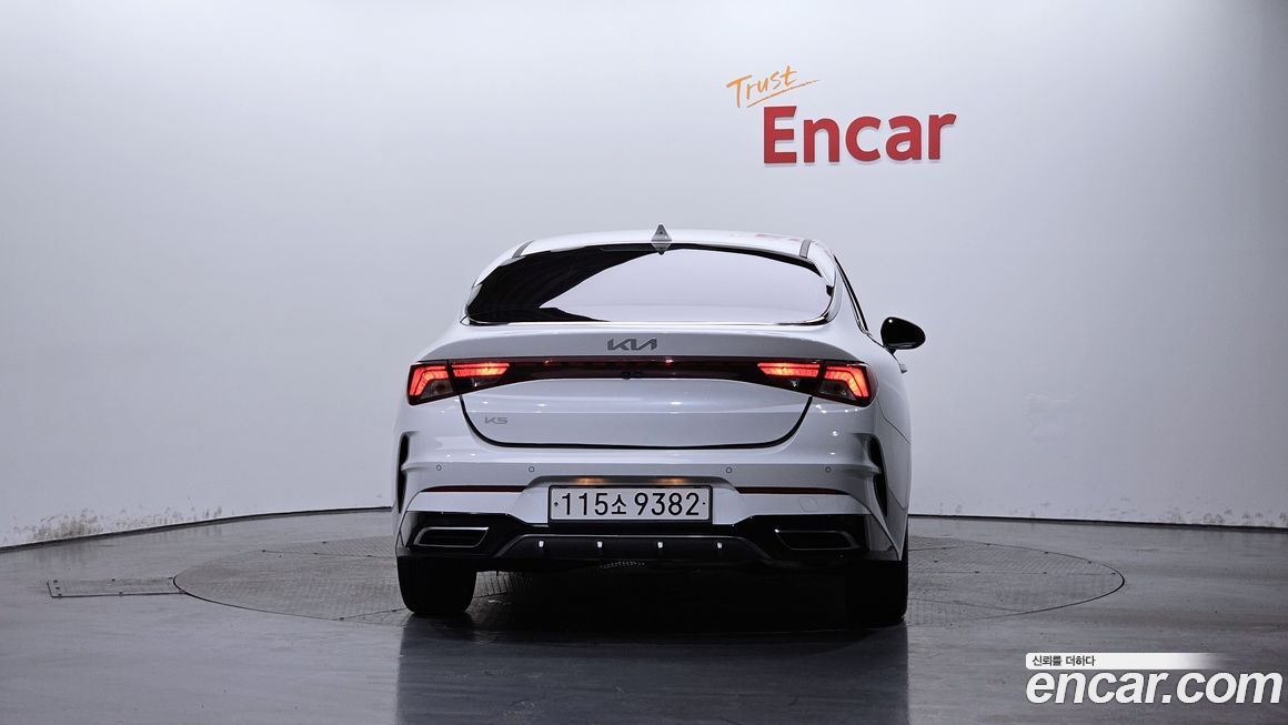 Kia K5 2023