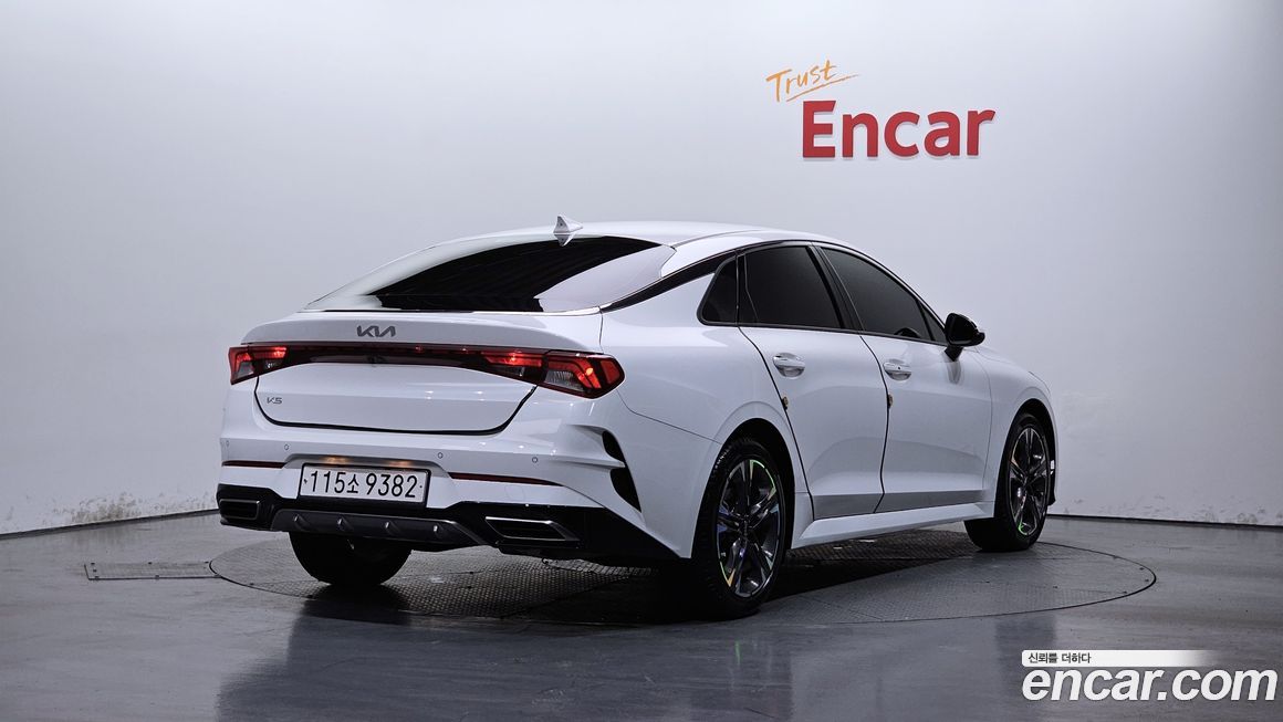 Kia K5 2023