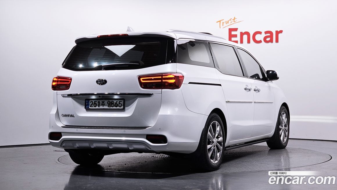 Kia Canival 2019
