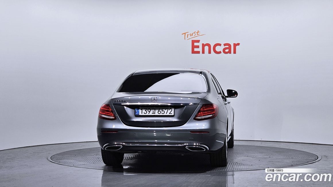 Mercedes-Benz E-Class 2017