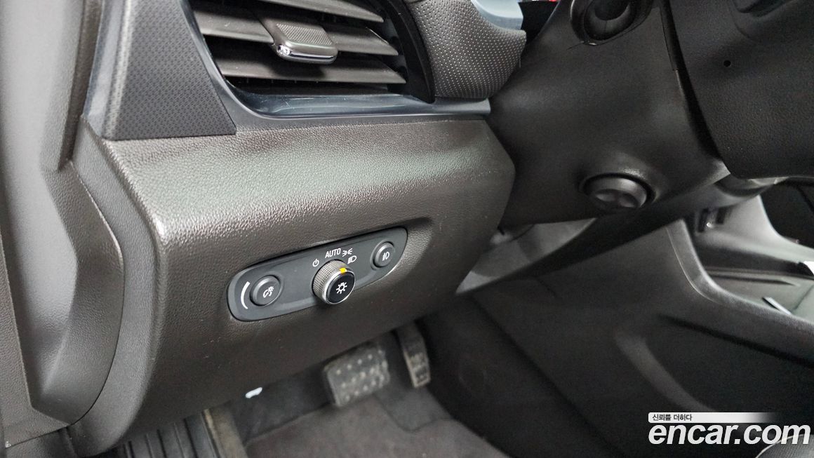 ChevroletGMDaewoo Traverse 2021