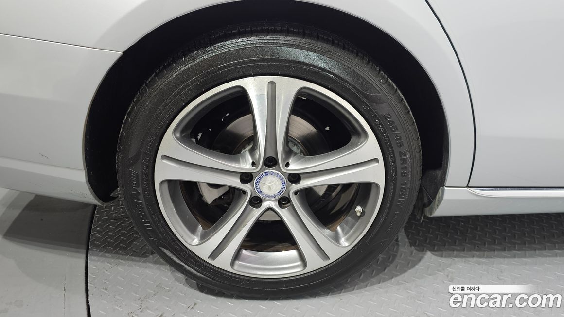 Mercedes-Benz E-Class 2017