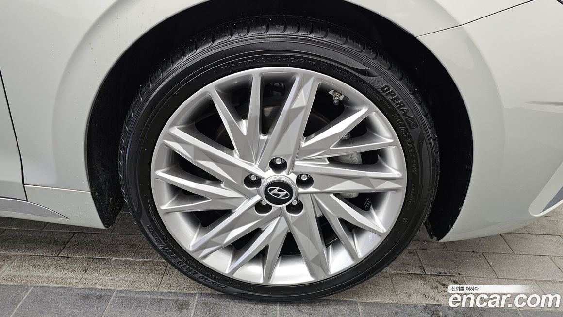 Hyundai Grandeur 2021