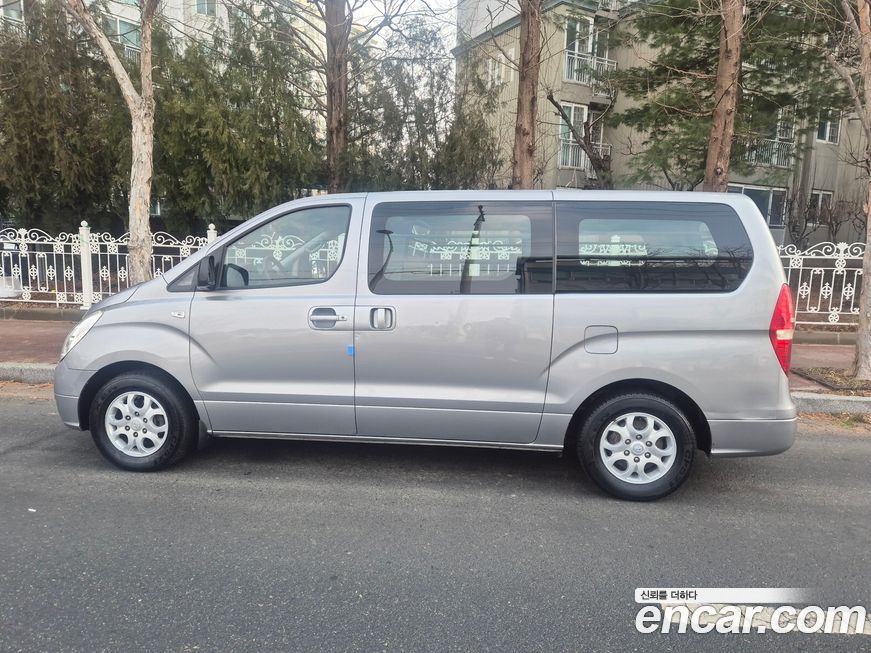 Hyundai Starex 2011
