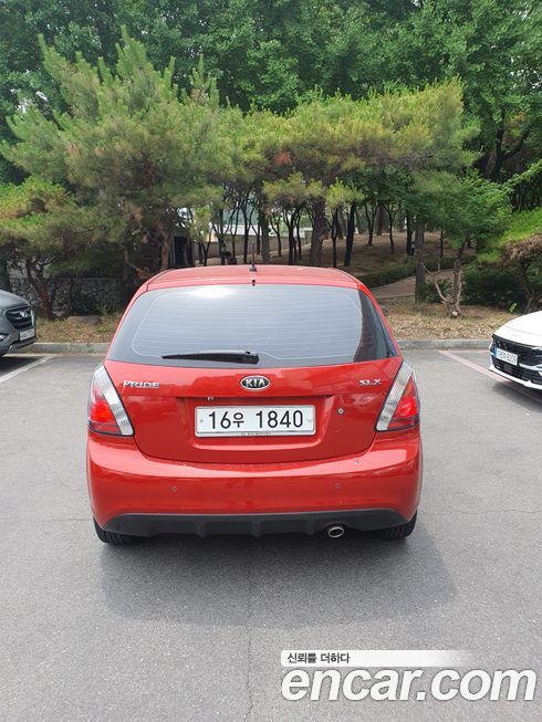 Kia pride 2011