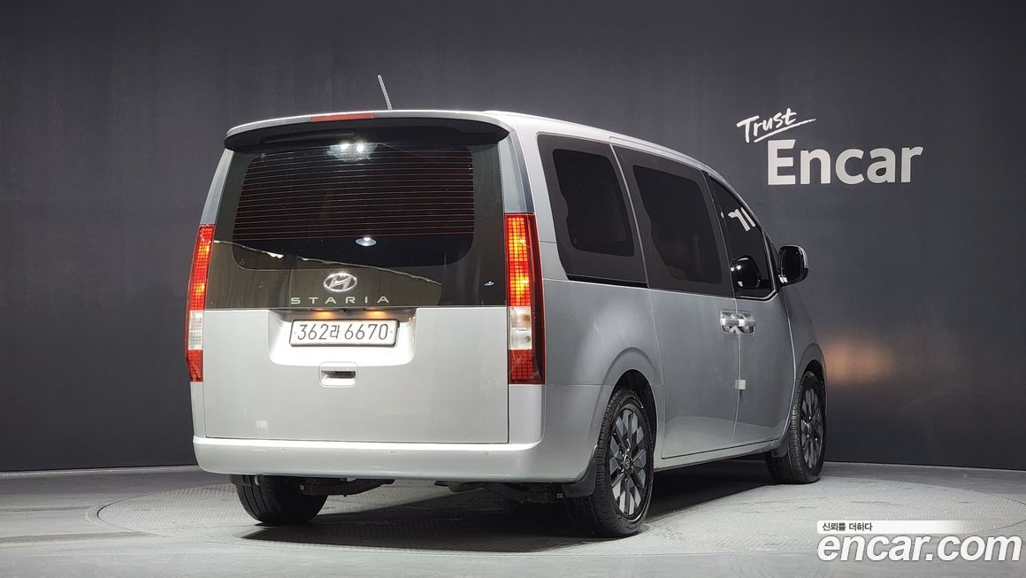 Hyundai Staria 2023